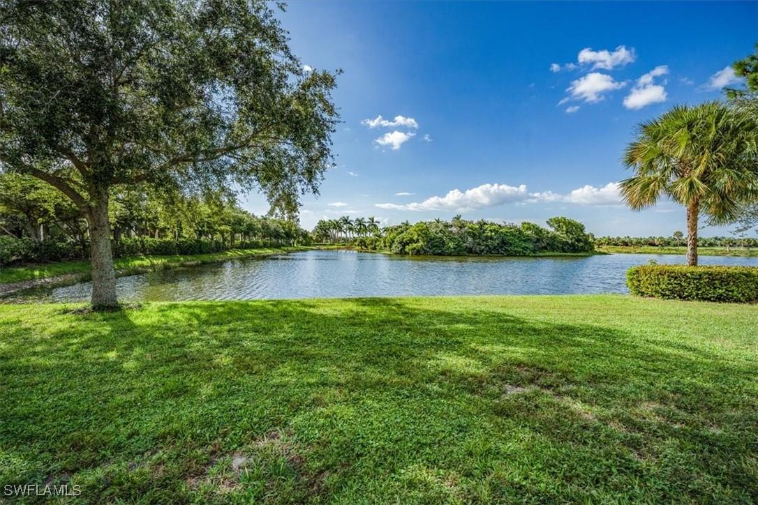 3299 Hyacinth Dr., Naples, FL 34114