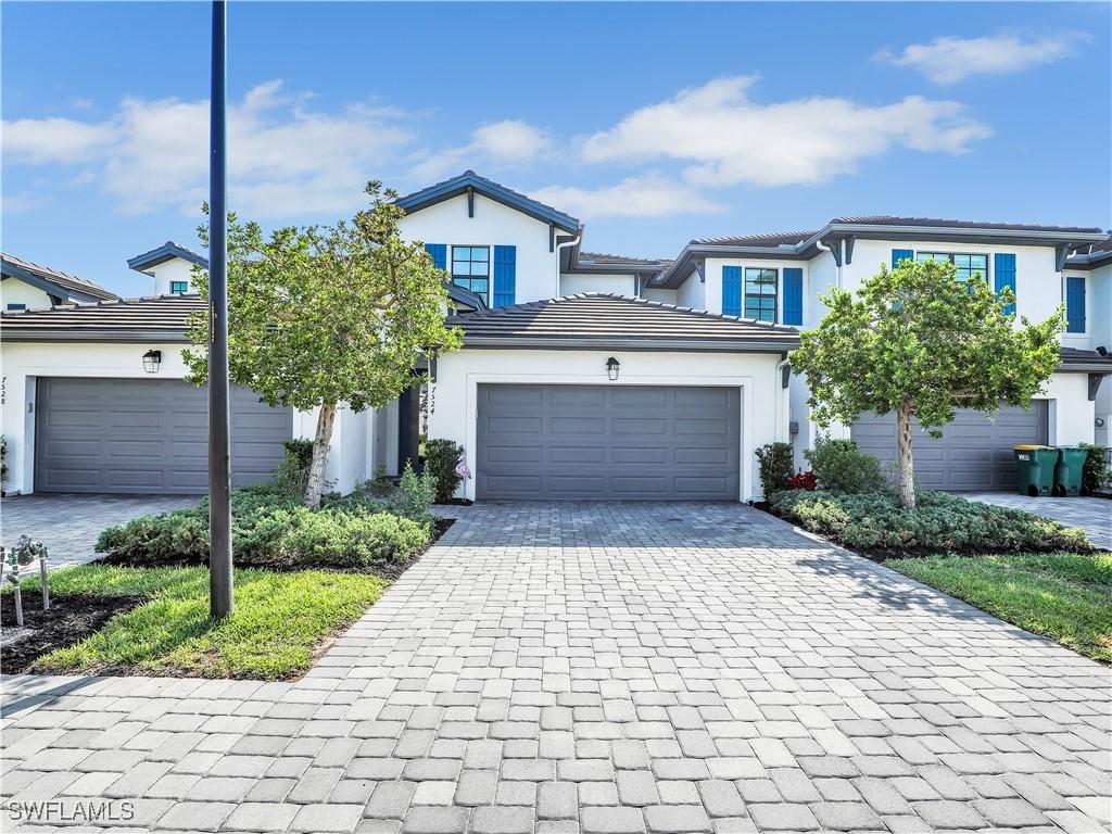 7524 Carnegie Way, Naples, FL 34119