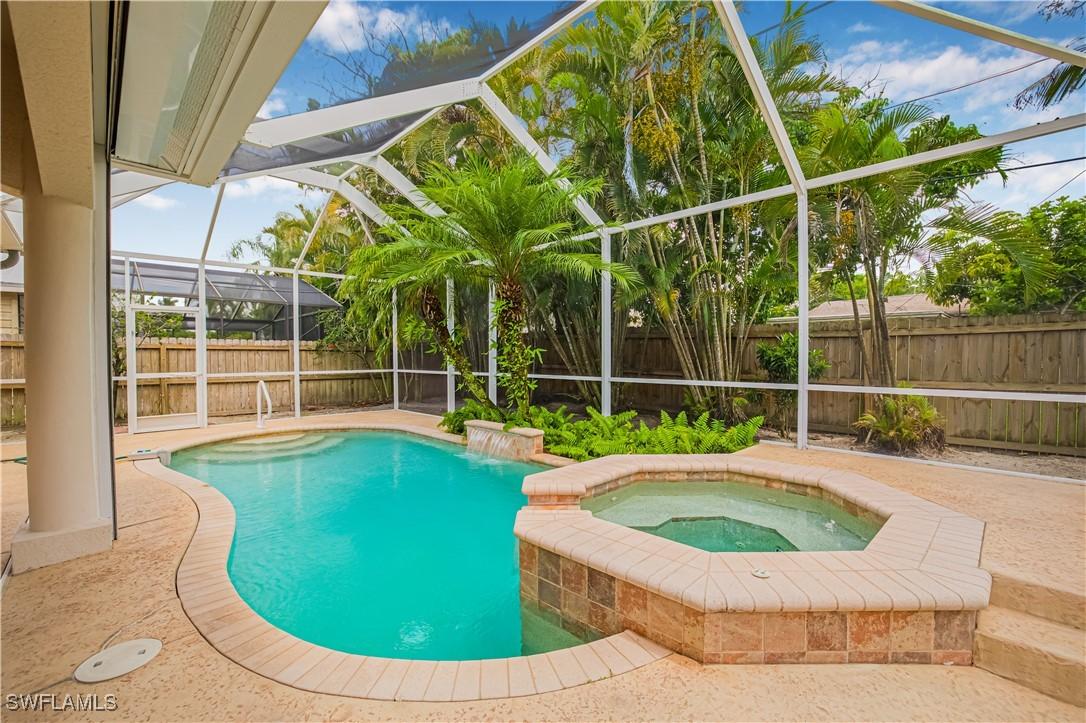 774 105th Ave., Naples, FL 34108