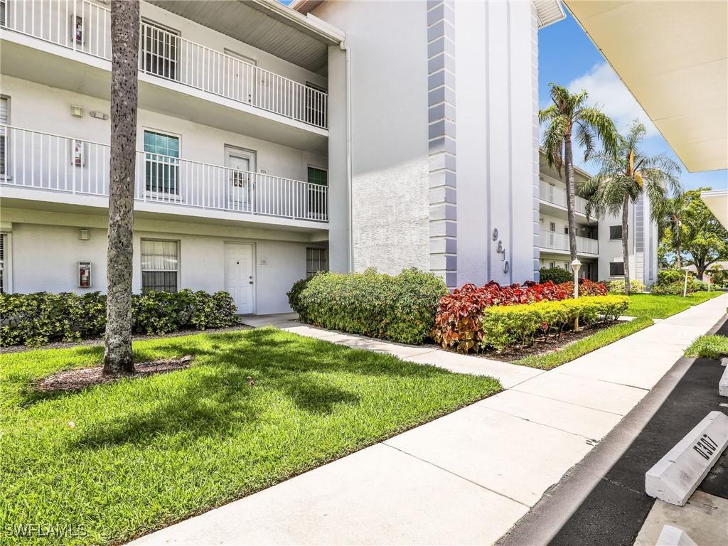 9610 Victoria Ln. #D306, Naples, FL 34109