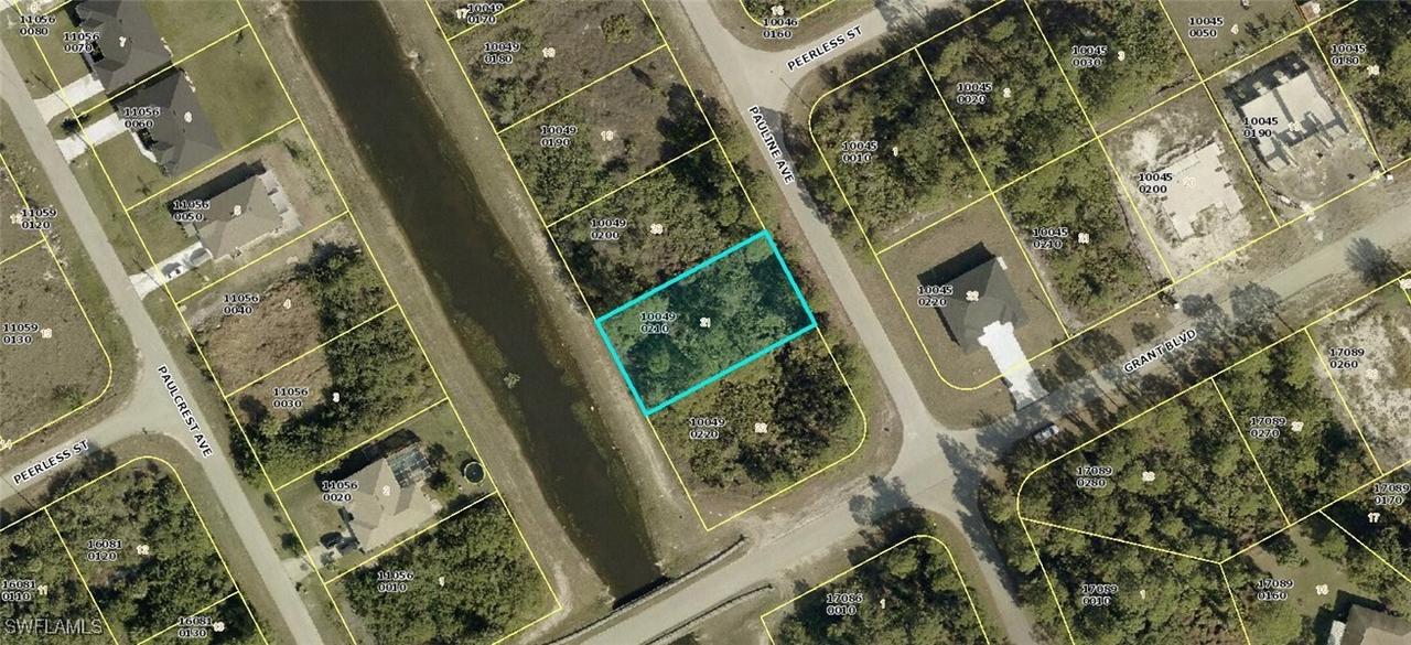 394 Pauline Ave., Lehigh Acres, FL 33974