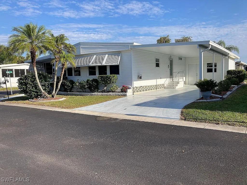 1 Elder St., Alva, FL 33920