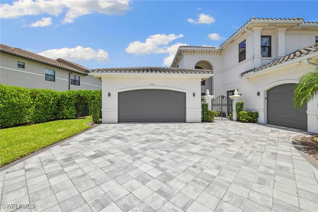4509 Azalea Dr., Naples, FL 34119