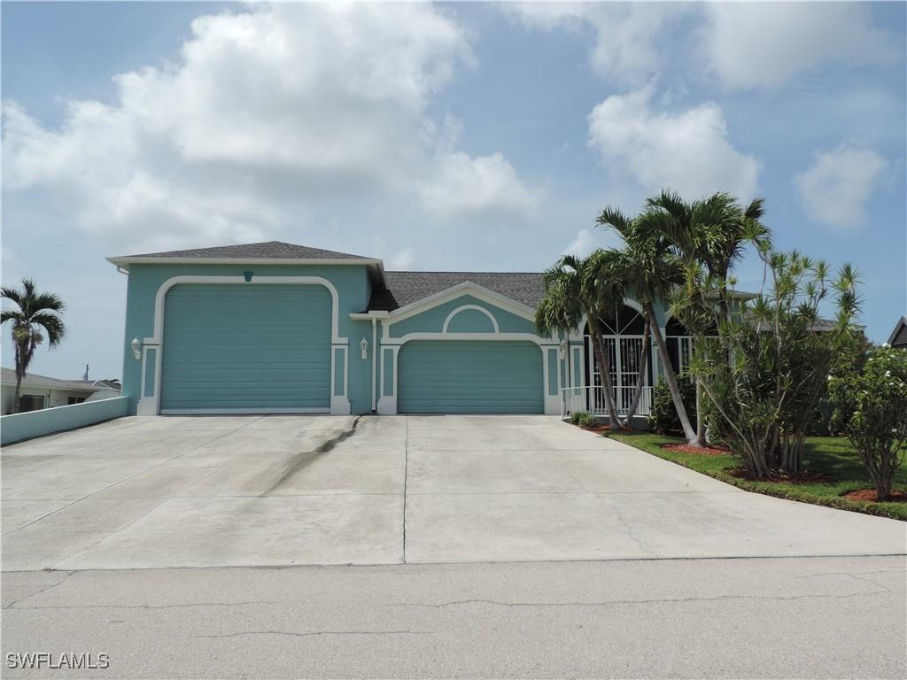 6415 Plumosa Ave., Fort Myers, FL 33908
