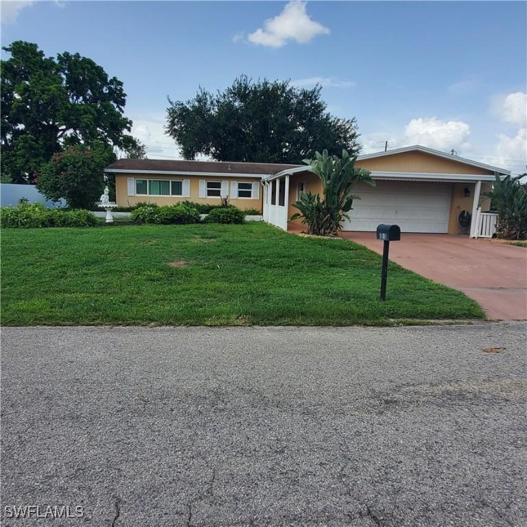 1101 E Jasmine Rd., Lehigh Acres, FL 33936