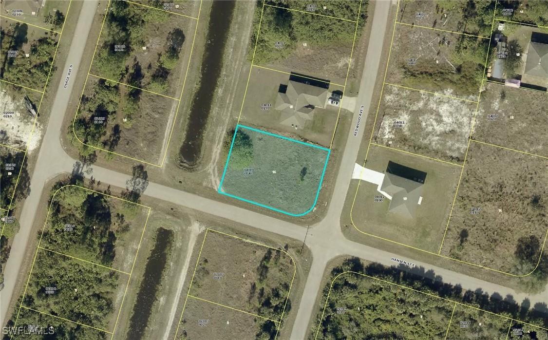 522 Redwood Ave., Lehigh Acres, FL 33974