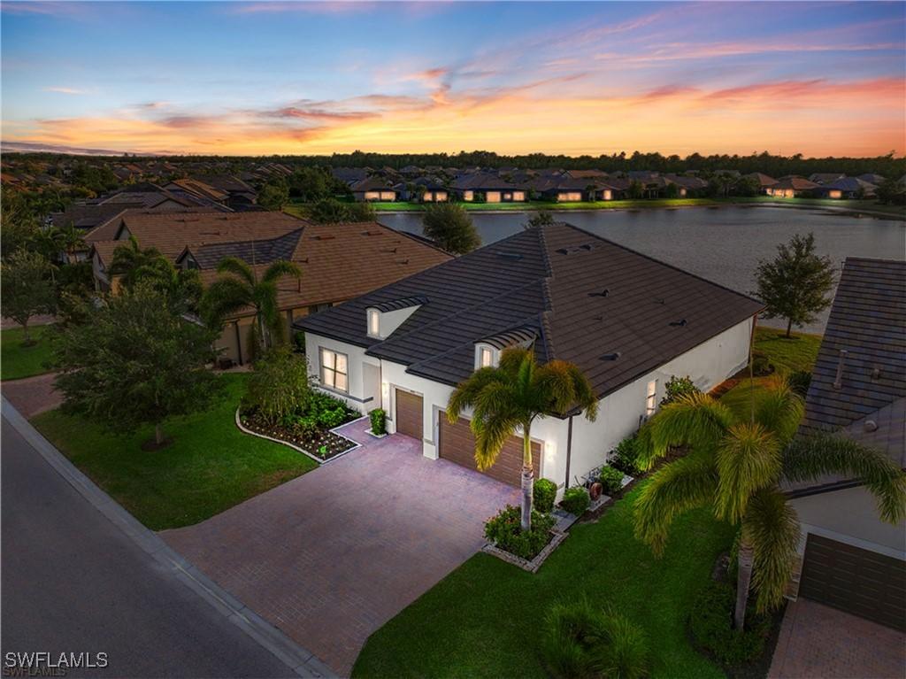 7478 Winding Cypress Dr., Naples, FL 34114