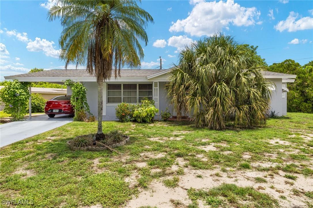 326 Canyon Dr., Lehigh Acres, FL 33936