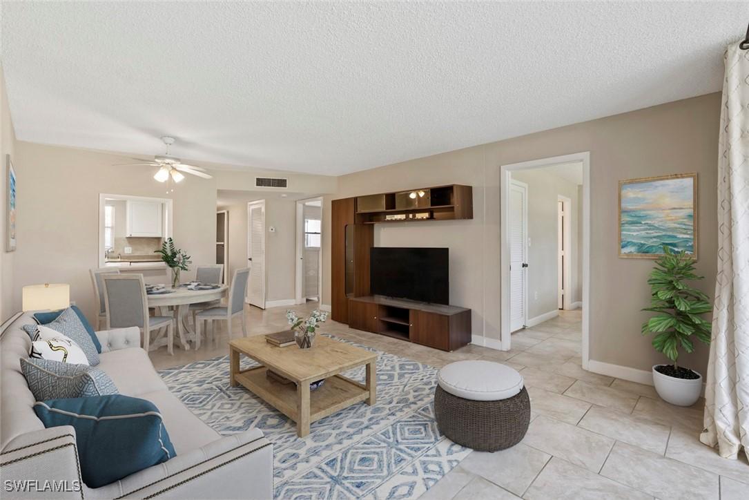 170 Turtle Lake Ct. #109, Naples, FL 34105