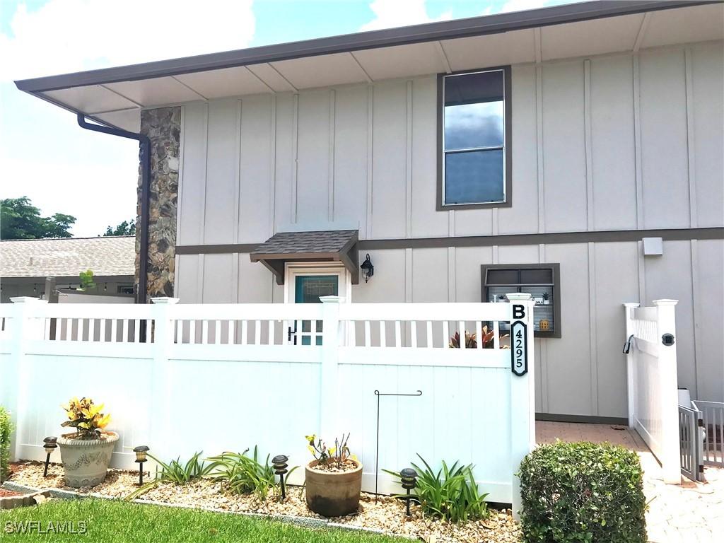 4295 Island Cir. #2, Fort Myers, FL 33919