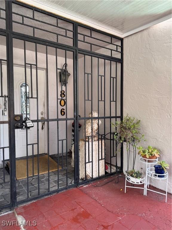 806 W 80 Pl., Hialeah, FL 33014