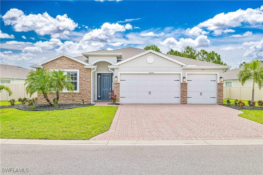 18228 Everson Miles Cir., North Fort Myers, FL 33917