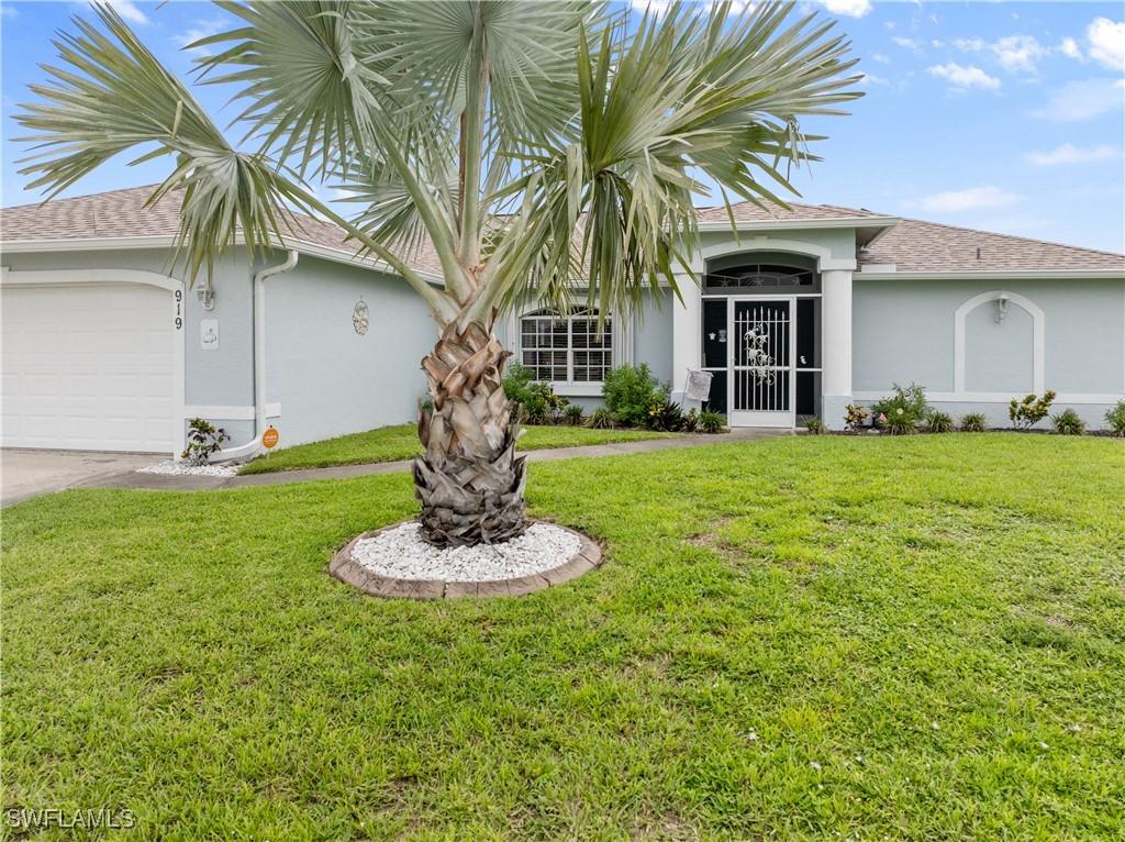 919 NW 6th Pl., Cape Coral, FL 33993