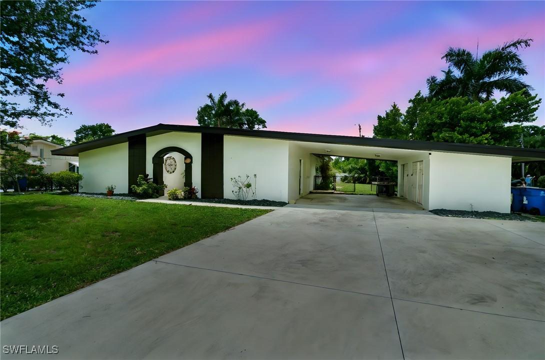 544 Bayside Dr., Fort Myers, FL 33919