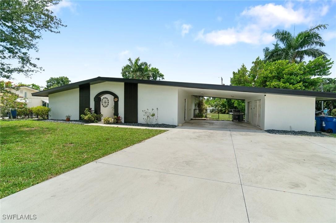 544 Bayside Dr., Fort Myers, FL 33919