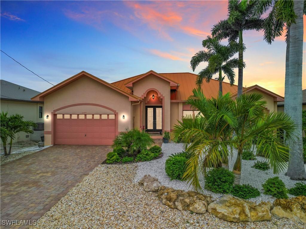 2389 Cherimoya Ln., St James City, FL 33956