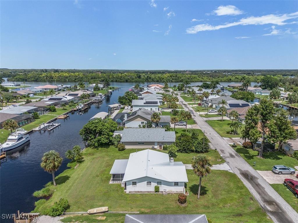 2231 Isle Of Pines Ave., Fort Myers, FL 33905