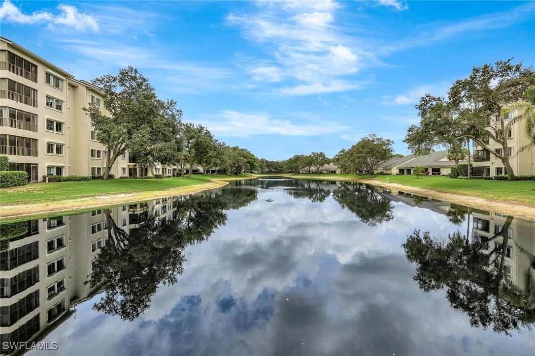 900 Arbor Lake Dr. #207, Naples, FL
