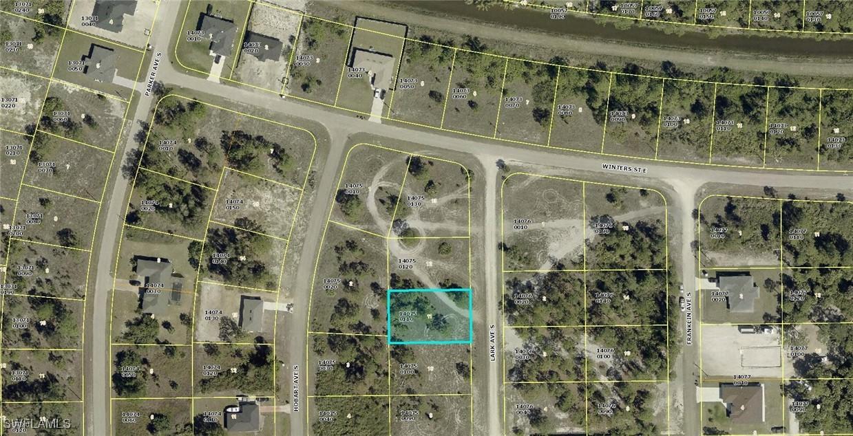 624 Lark Ave., Lehigh Acres, FL 33974