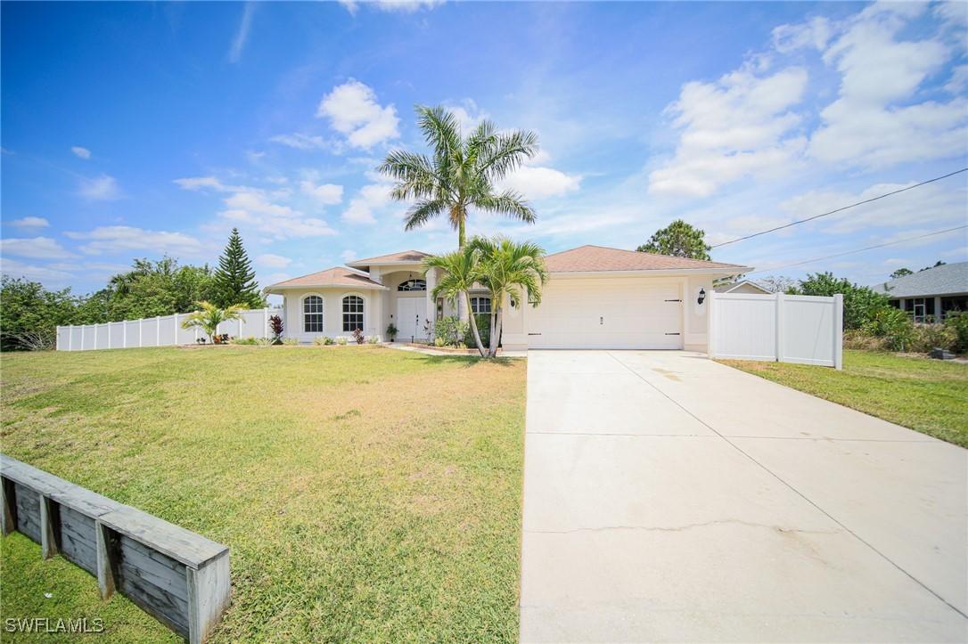 823 Portland St., Lehigh Acres, FL 33974