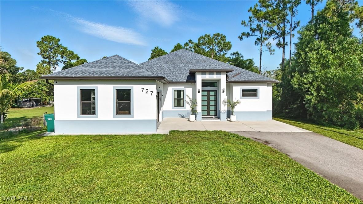 727 12th St., Naples, FL 34117