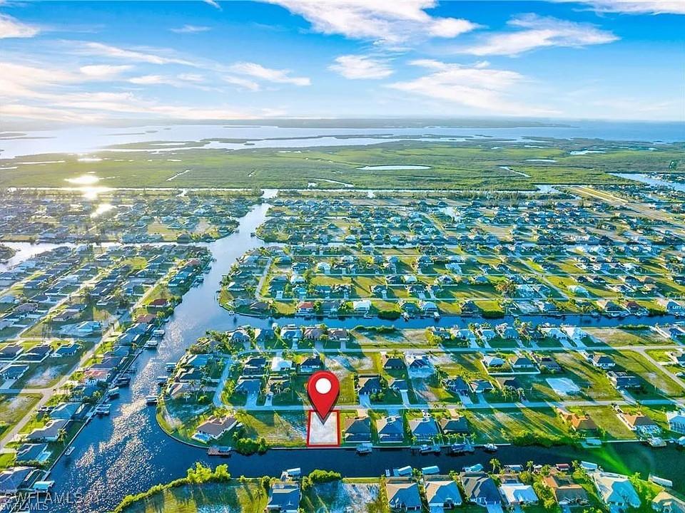 415 NW 35th Pl., Cape Coral, FL 33993
