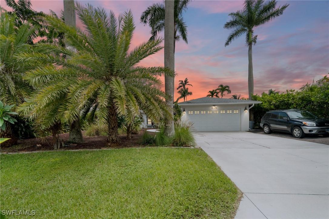 1370 Illinois Dr., Naples, FL 34103