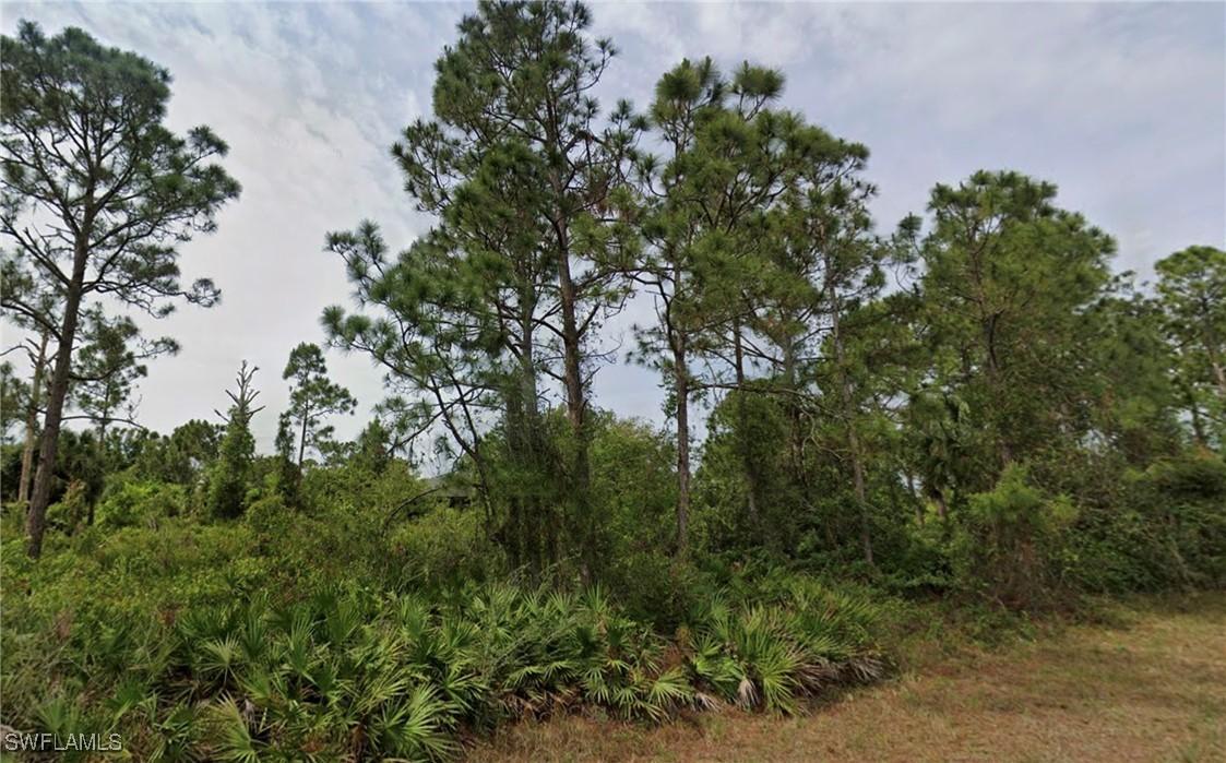 1114 Eclipse St., Lehigh Acres, FL 33974