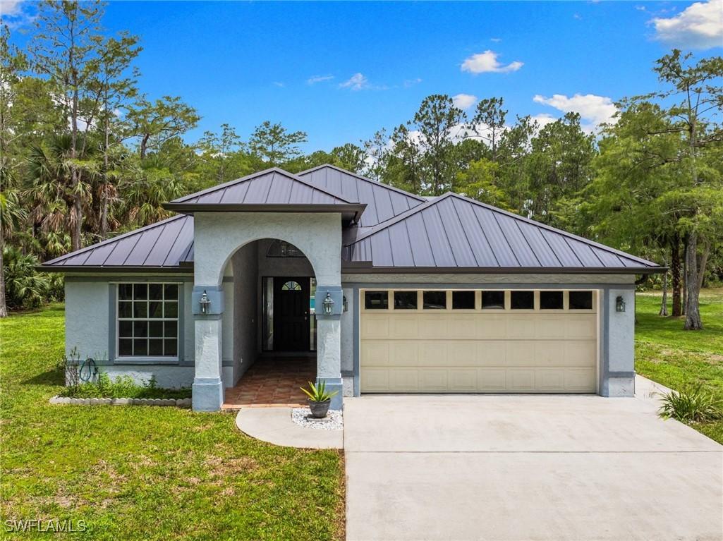 530 22nd Ave., Naples, FL 34120