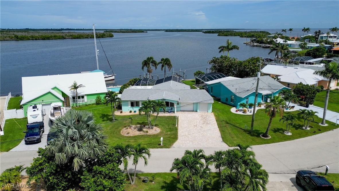 11803 Island Ave., Matlacha, FL 33993