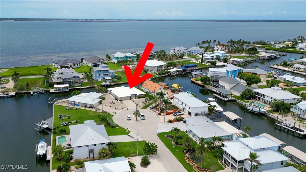 2277 Sapodilla Ln., St James City, FL 33956