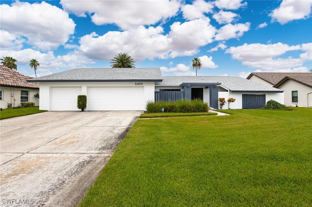 5453 Beaujolais Ln., Fort Myers, FL 33919