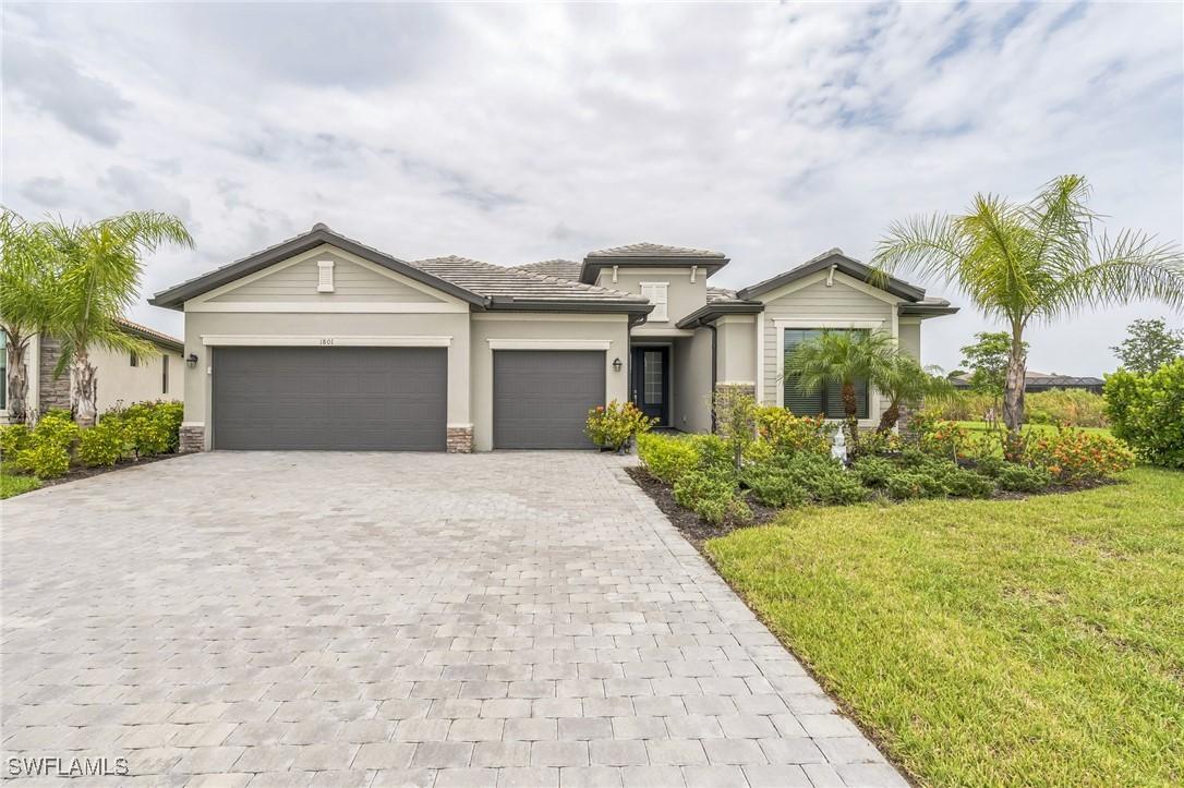 1801 Hagen Ct., Naples, FL 34120