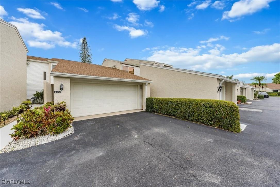 402 Bristle Cone Ln. #2, Naples, FL 34113