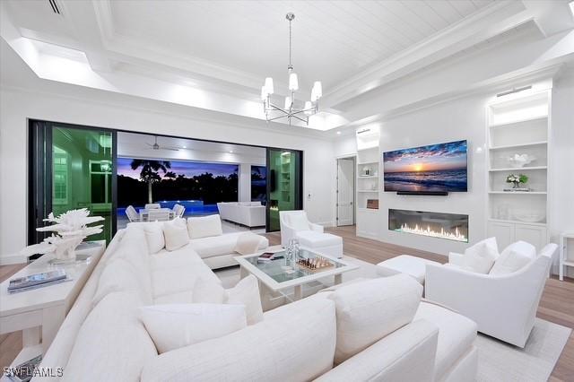 6285 Highcroft Dr., Naples, FL 34119