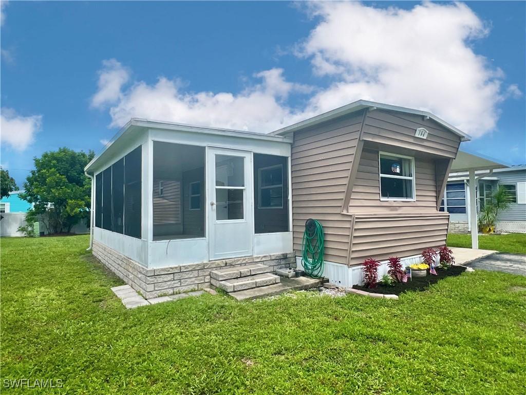 164 Cape Sable Dr., Naples, FL 34104