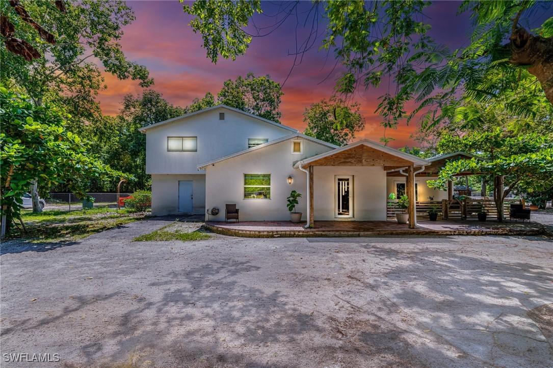 1904 Ivisa Ave., Naples, FL 34117