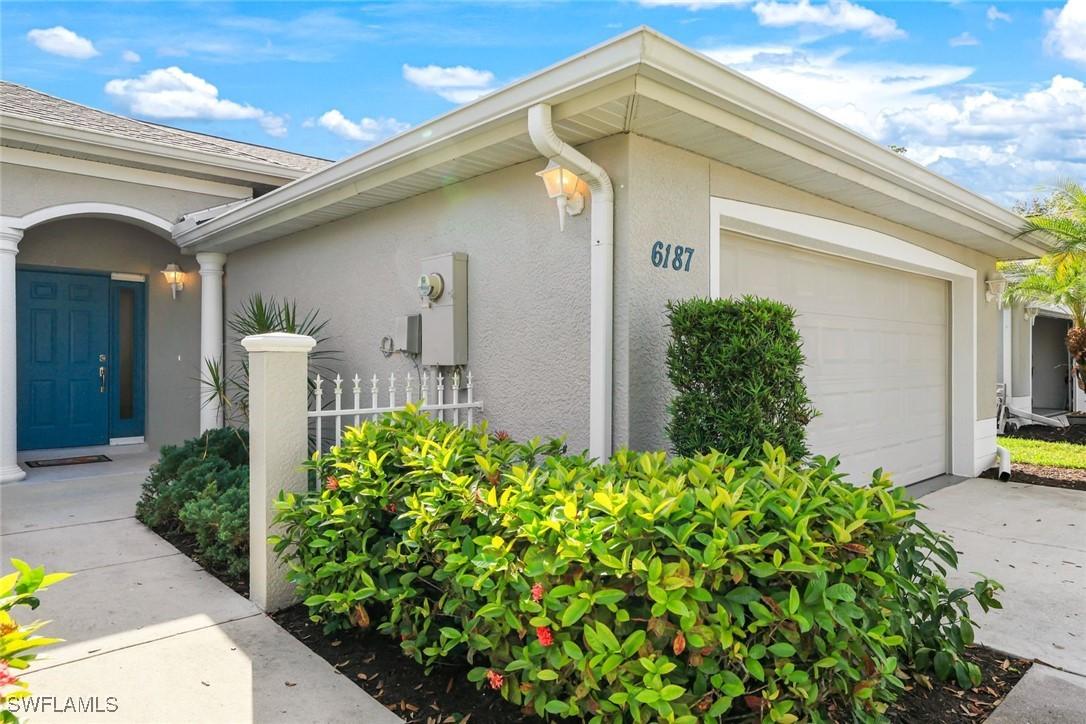 6187 Mandalay Cir. #32, Naples, FL 34112