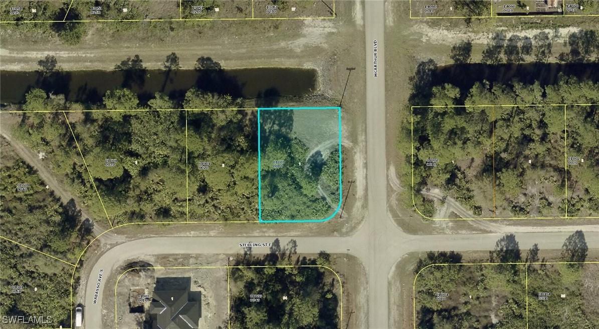 907 Sterling St., Lehigh Acres, FL 33974