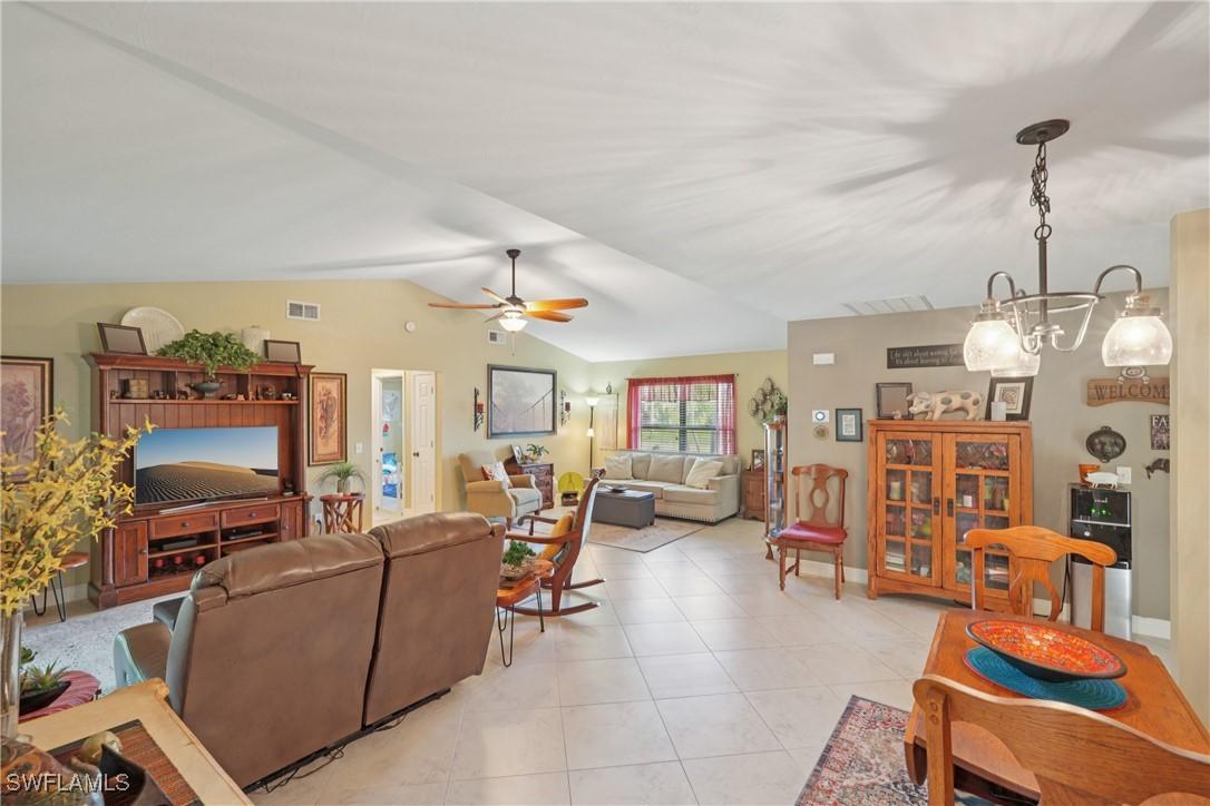 538 SE 32nd Ter., Cape Coral, FL 33904