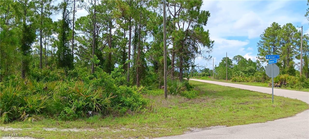 513 Keller St., Lehigh Acres, FL 33974