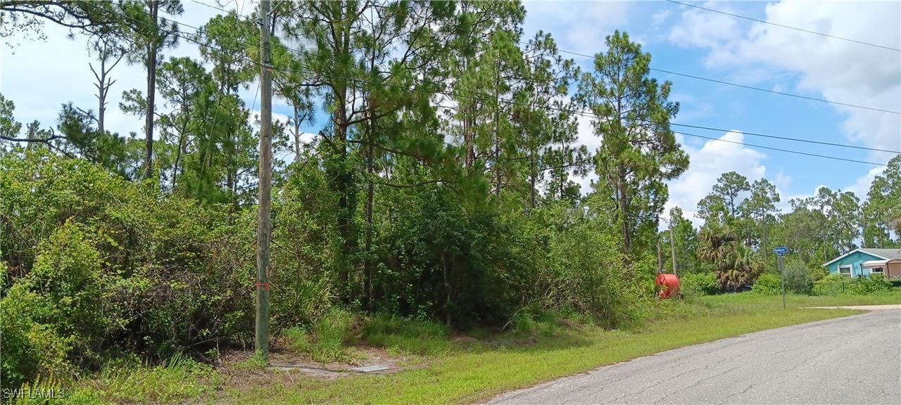608 Wabasso Ave., Lehigh Acres, FL 33974