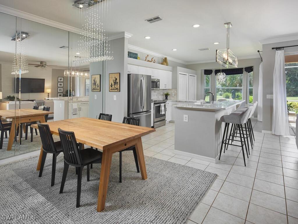 1720 Morning Sun Ln. #D10, Naples, FL 34119