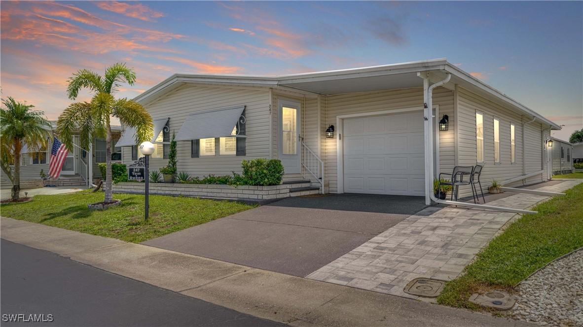 247 Lakeside Dr., North Fort Myers, FL 33903