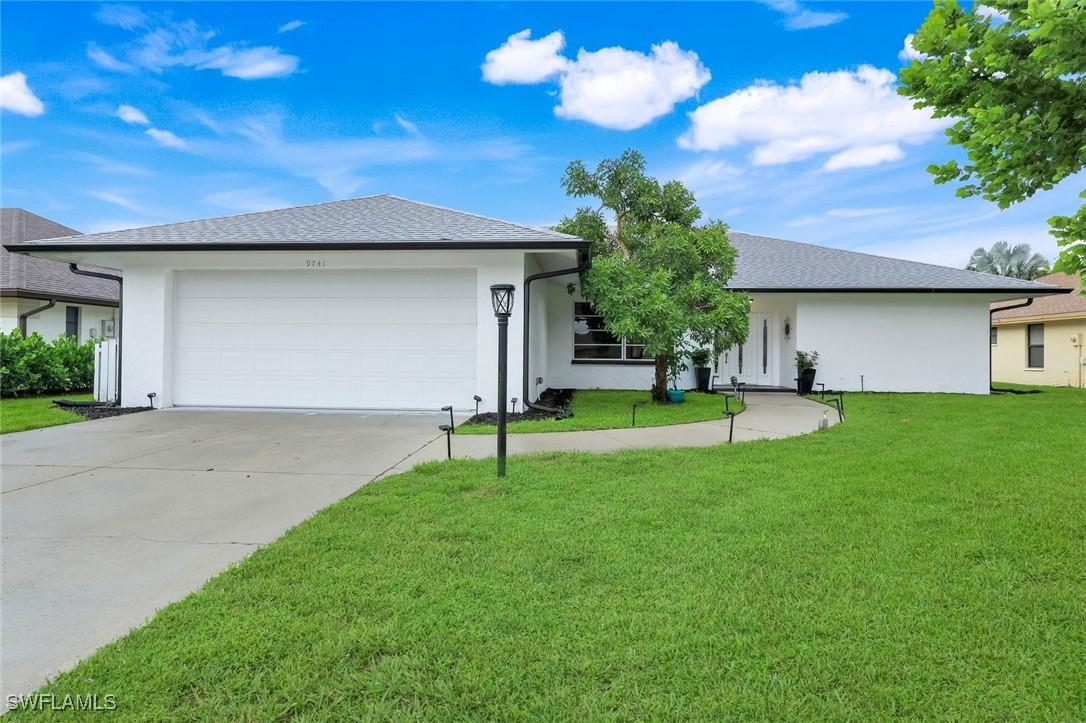 9741 Campbell Cir., Naples, FL 34109