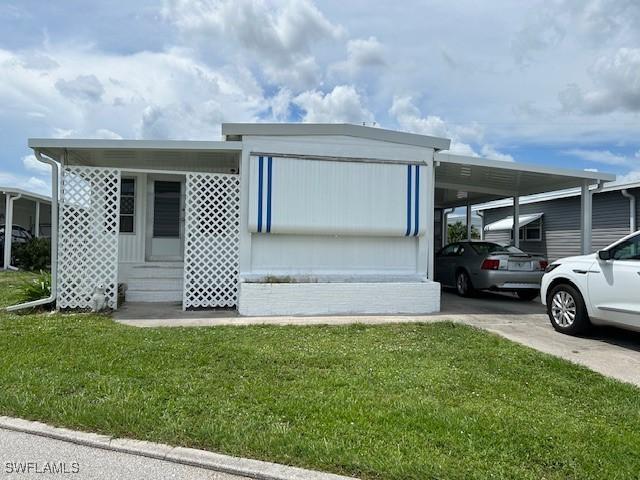 153 Chisholm Tr., North Fort Myers, FL 33917