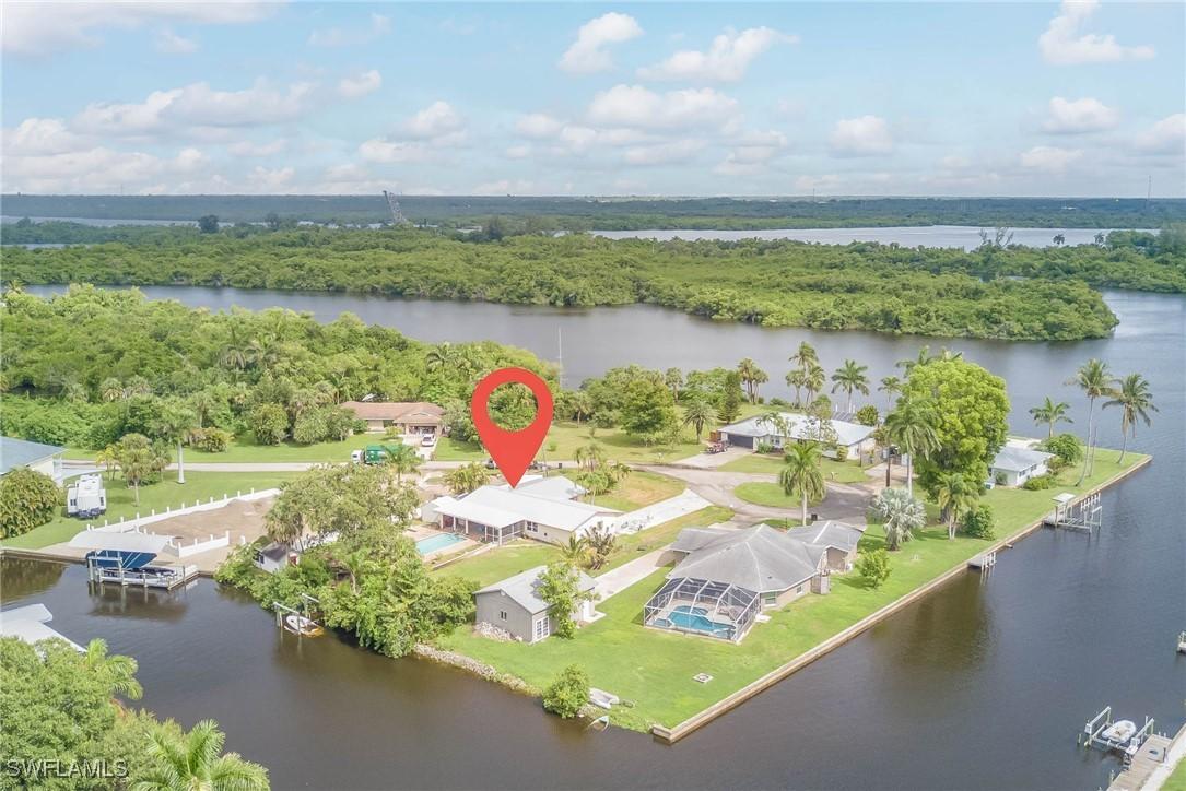 330 Shore Dr., Fort Myers, FL 33905