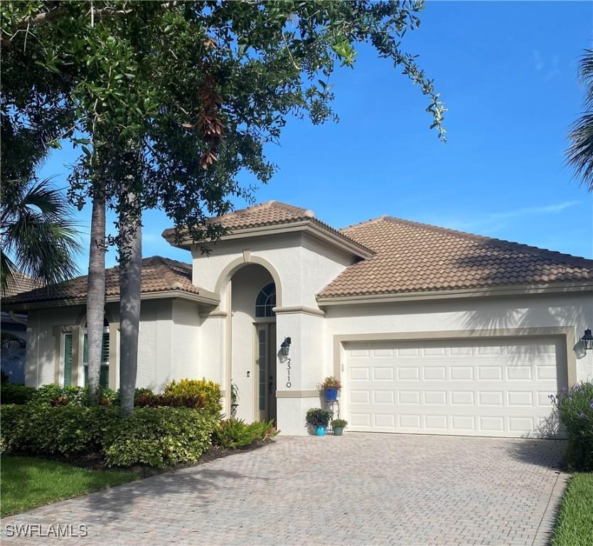 23110 Oakglen Ln., Estero, FL 34135