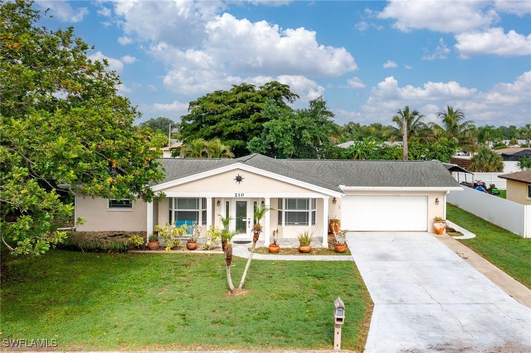 210 Jayview Ave., Lehigh Acres, FL 33936