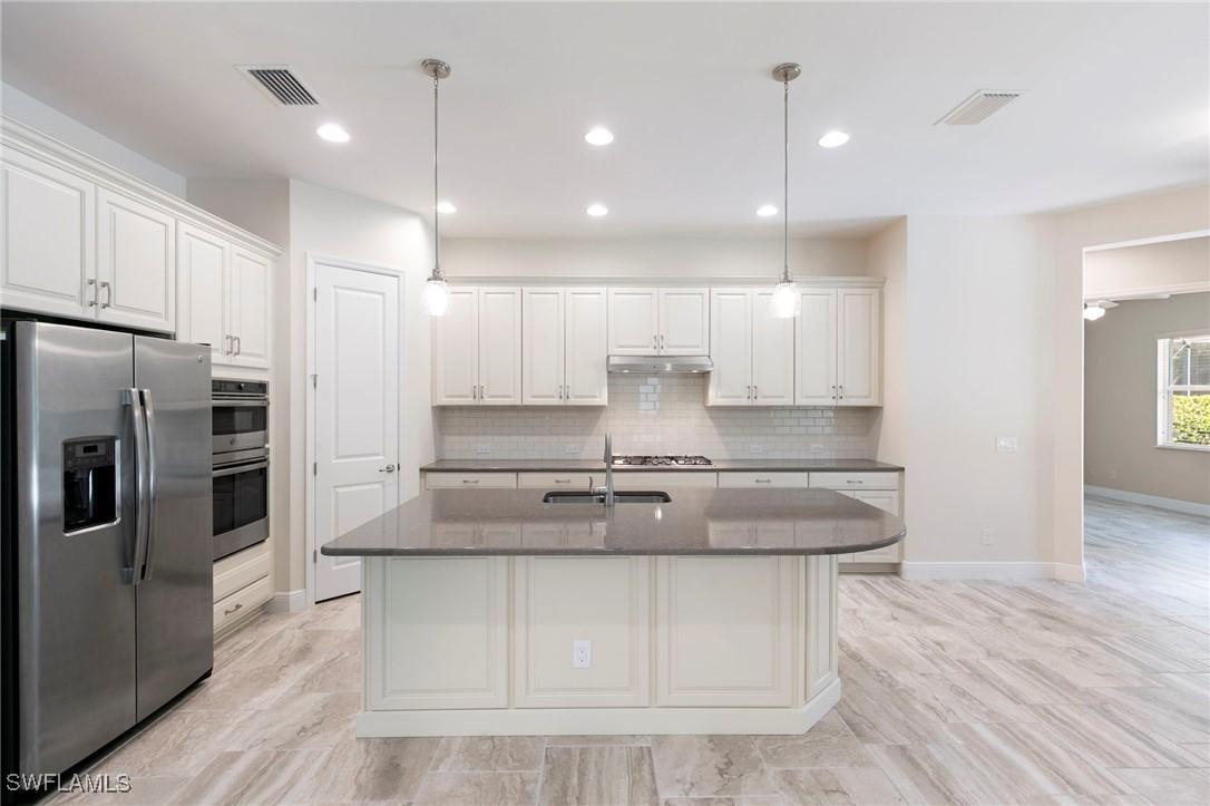 21539 Oaks Of Estero Cir., Estero, FL 33928